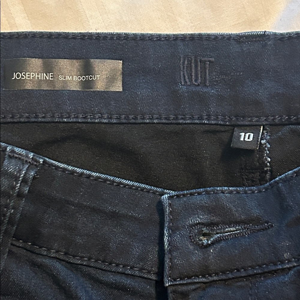Kut from the Kloth Josephine Slim Bootcut Jeans - Black